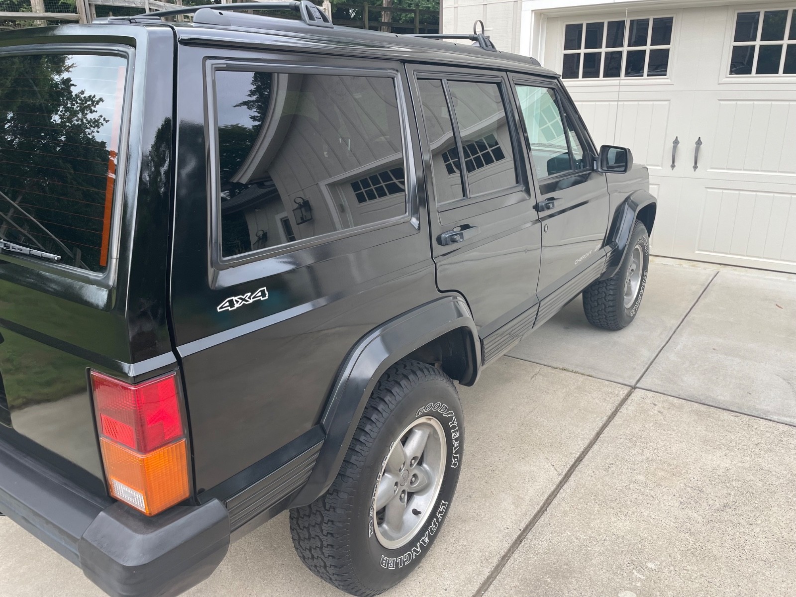Jeep-Cherokee-1996-SUV-7