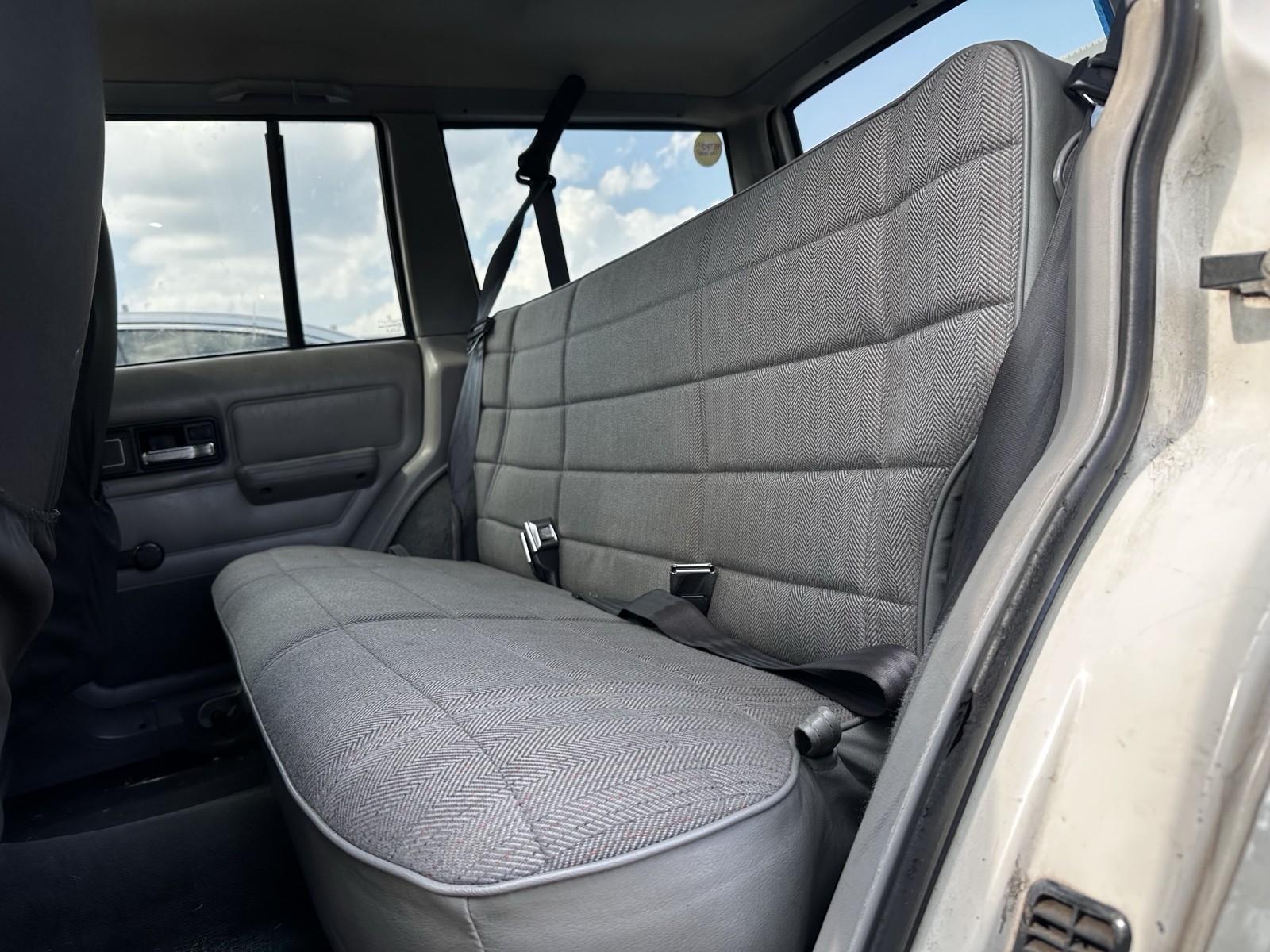 Jeep-Cherokee-1996-SUV-9