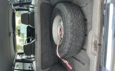 Jeep-Cherokee-4wd-pioneer-4-door-1989-Silver-Gray-5