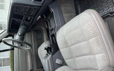 Jeep-Cherokee-4wd-pioneer-4-door-1989-Silver-Gray-6