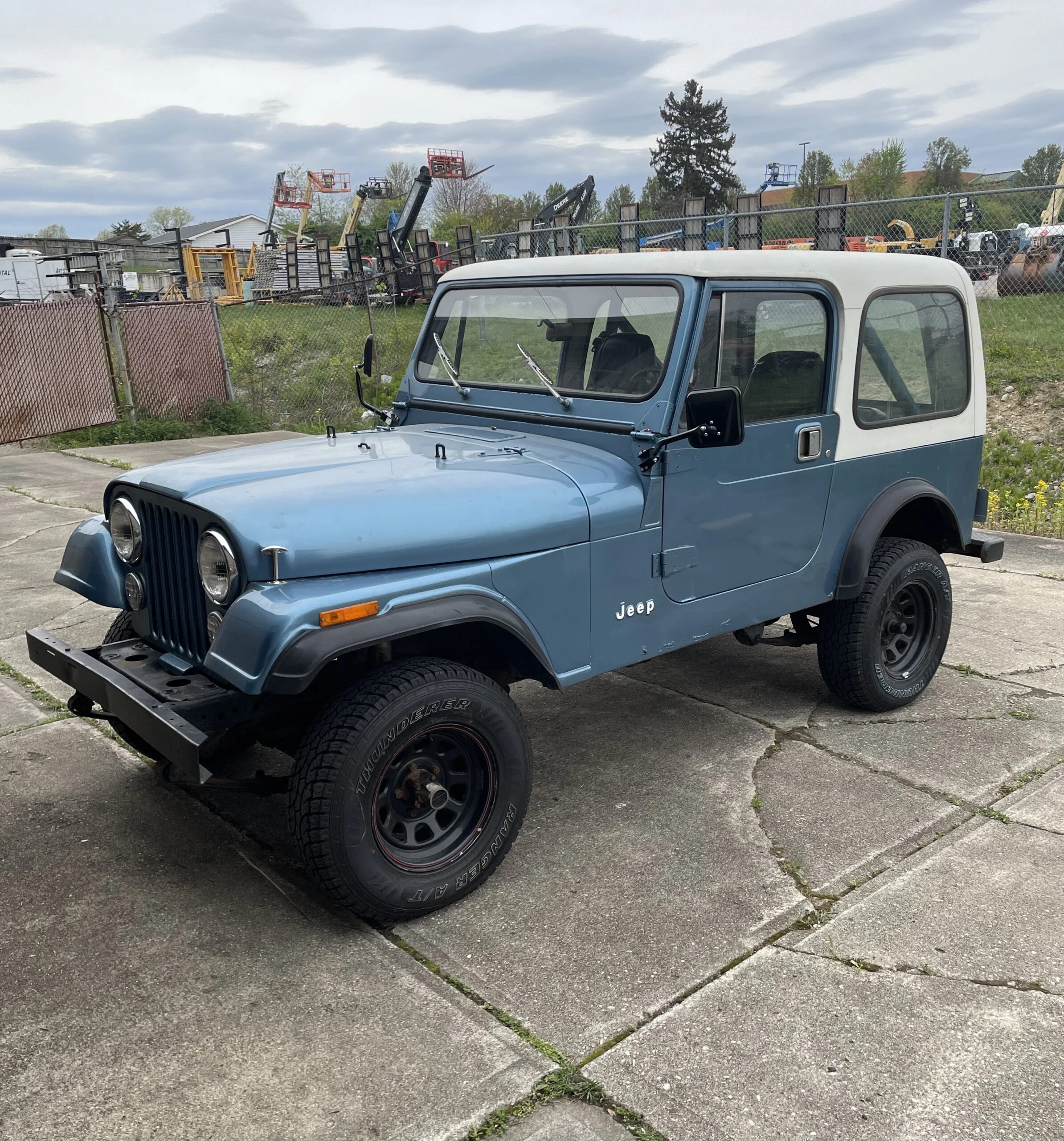 Jeep-Cj-1986-Blue-Black