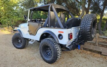 Jeep-Cj-5-1972-White-Black-1