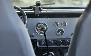 Jeep-Cj-5-1972-White-Black-17