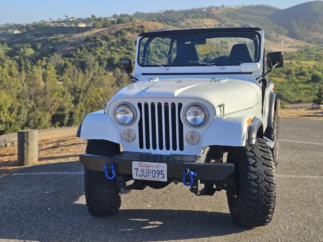 Jeep-Cj-5-1972-White-Black