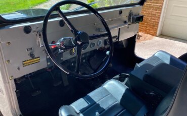 Jeep-Cj-5-1973-Silver-Black-12