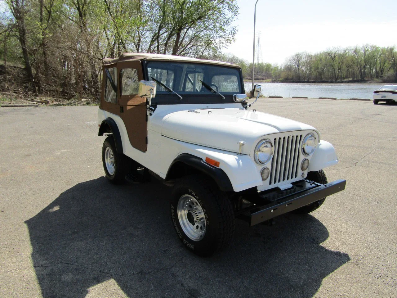 Jeep-Cj-5-1973-White-Black-14