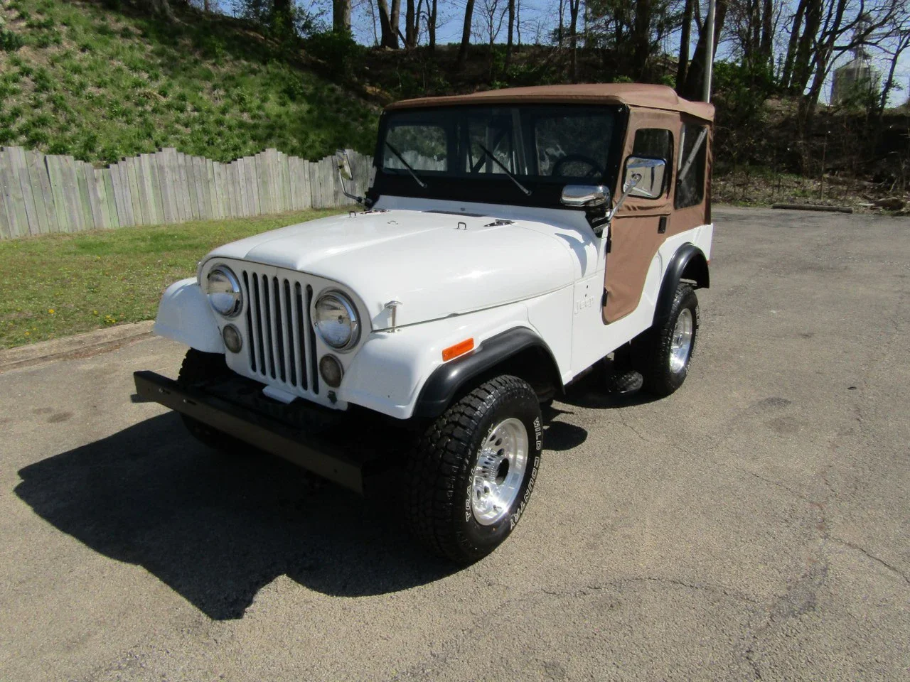 Jeep-Cj-5-1973-White-Black-16