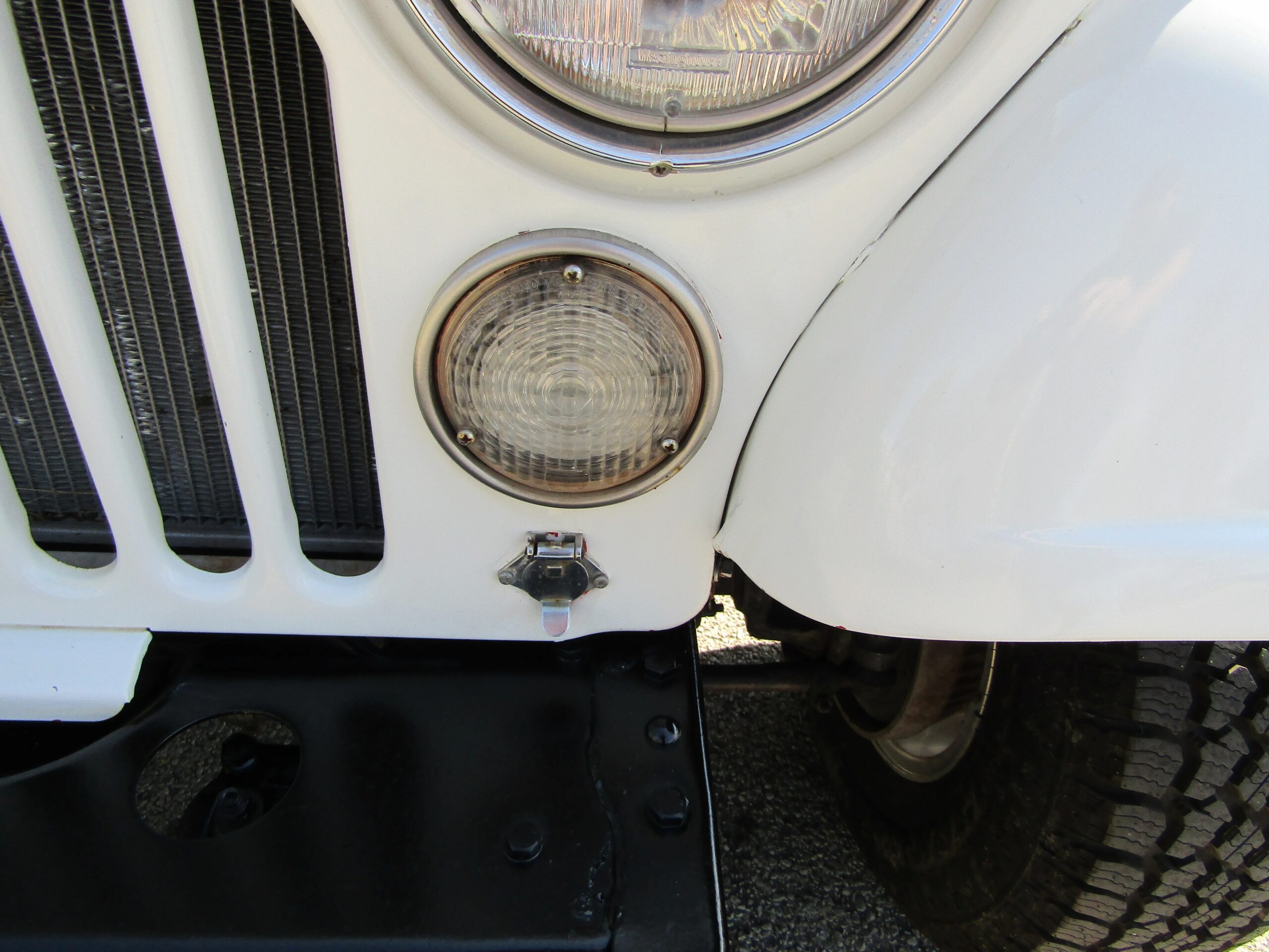 Jeep-Cj-5-1973-White-Black-17