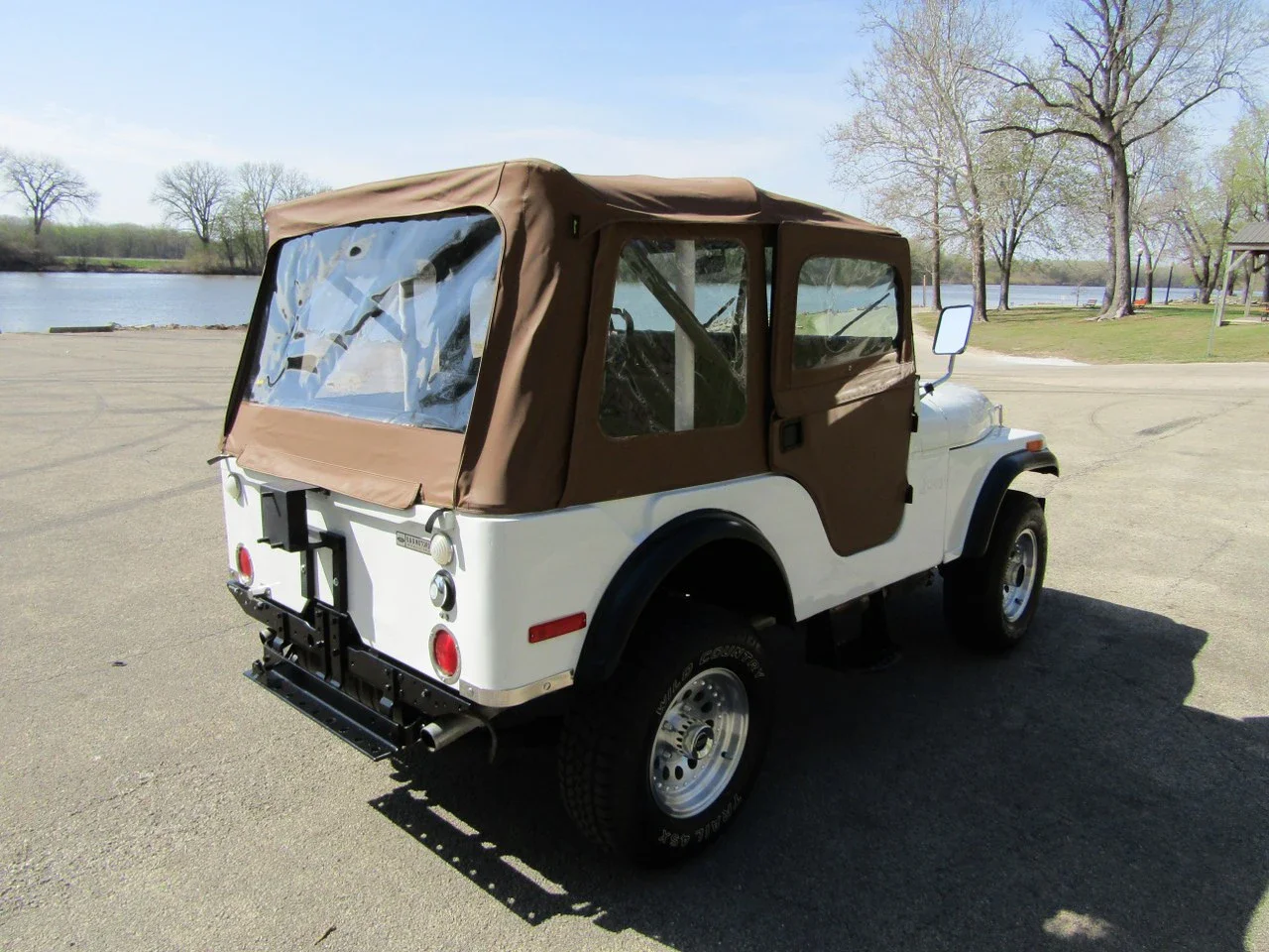 Jeep-Cj-5-1973-White-Black-3