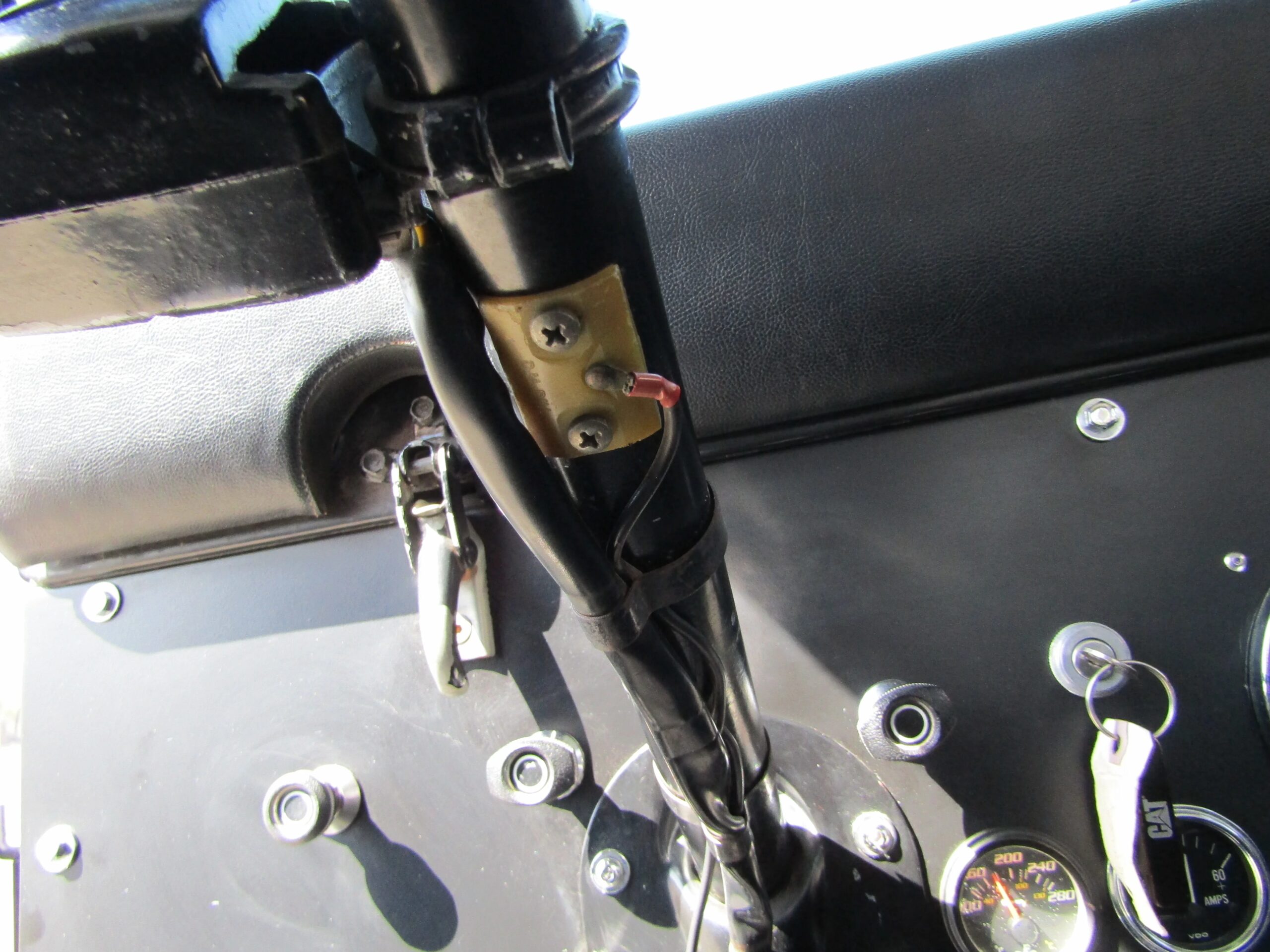Jeep-Cj-5-1973-White-Black-32