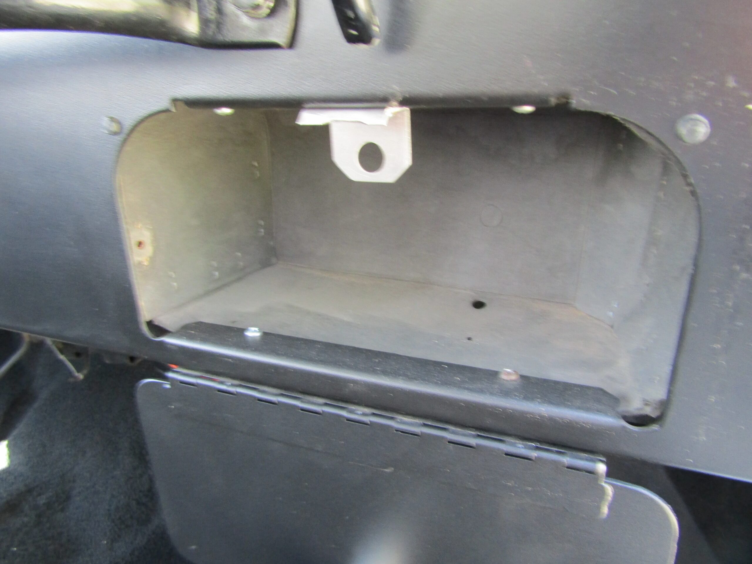Jeep-Cj-5-1973-White-Black-37
