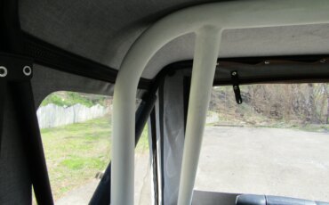 Jeep-Cj-5-1973-White-Black-40