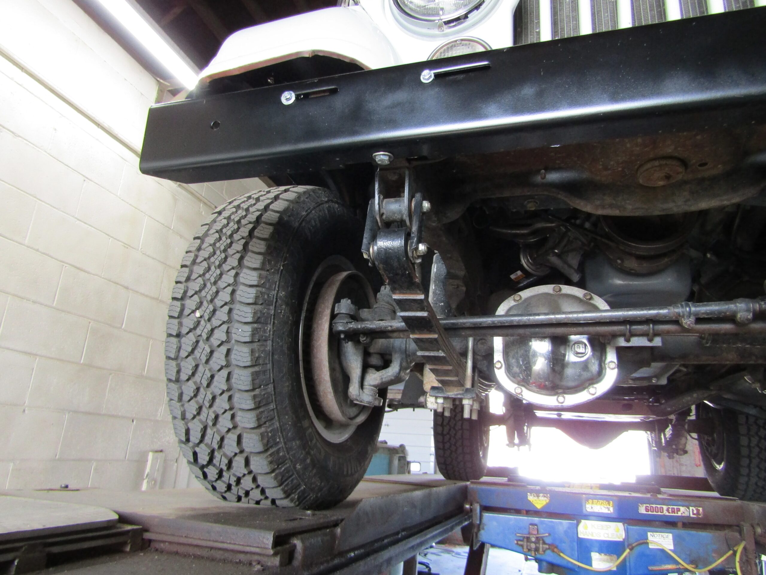 Jeep-Cj-5-1973-White-Black-44