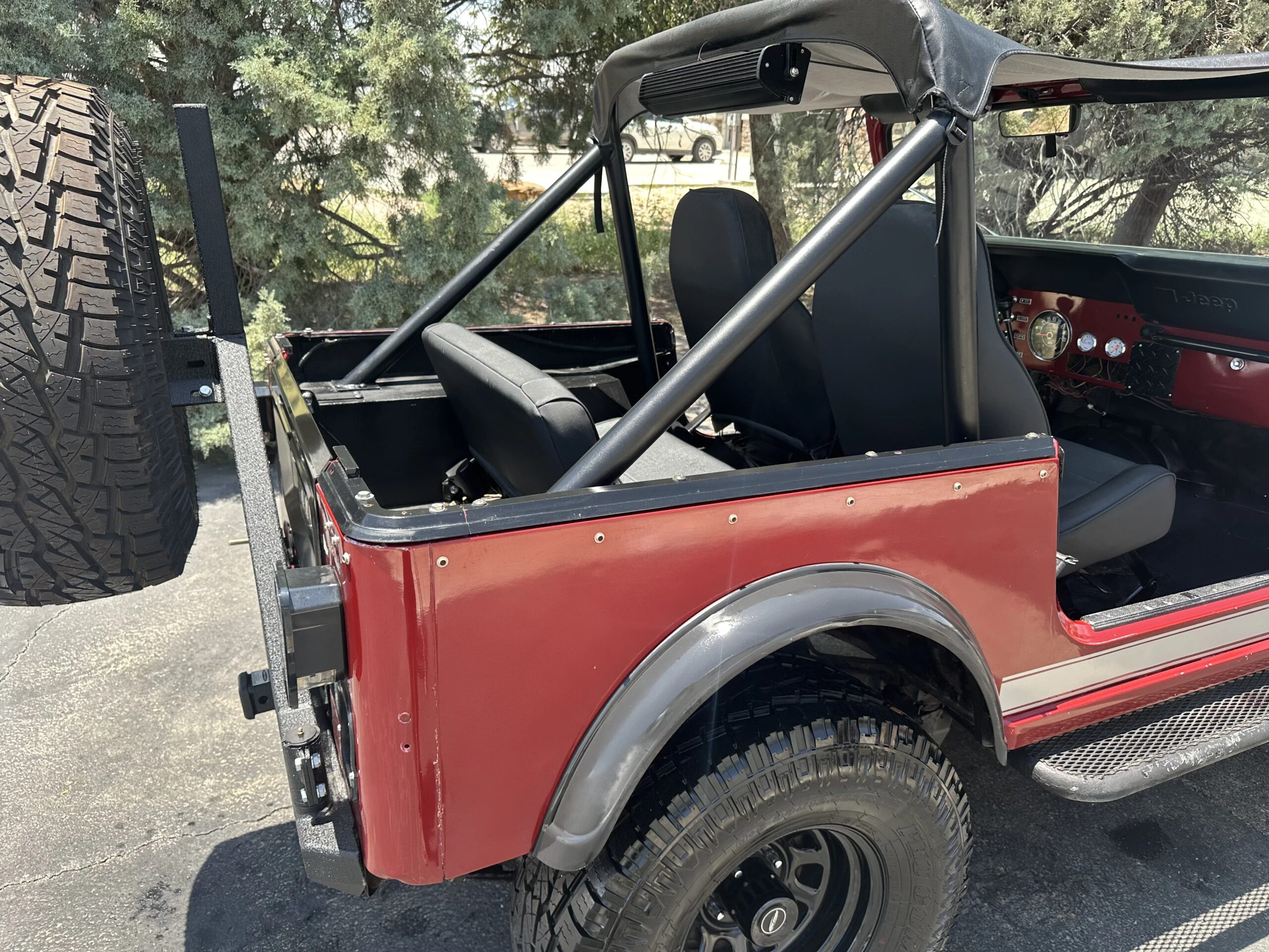 Jeep-Cj-5-1980-Burgundy-Black