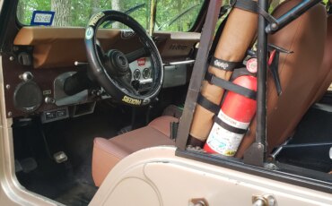 Jeep-Cj-5-1981-Gold-Brown-3