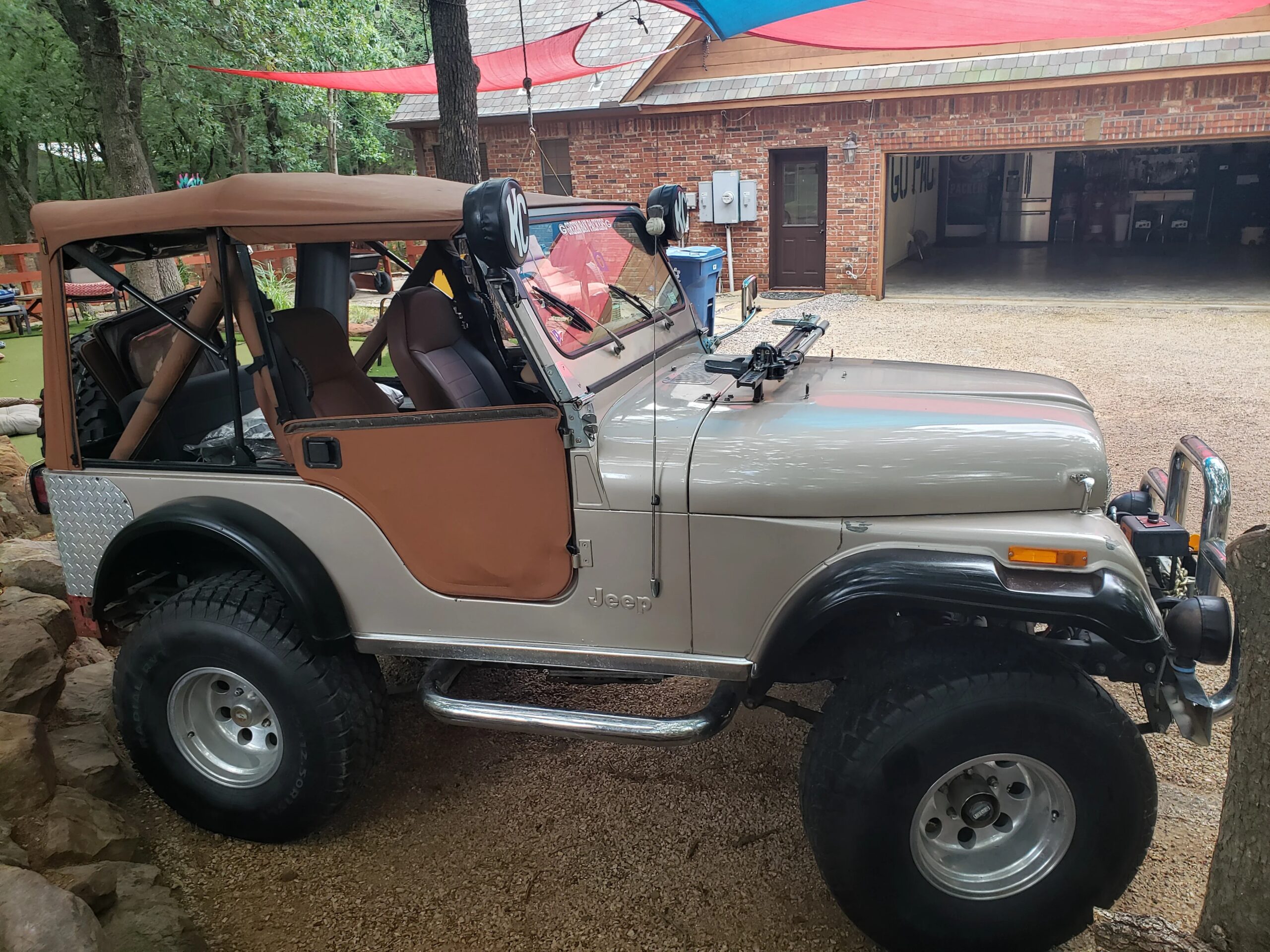 Jeep-Cj-5-1981-Gold-Brown-7