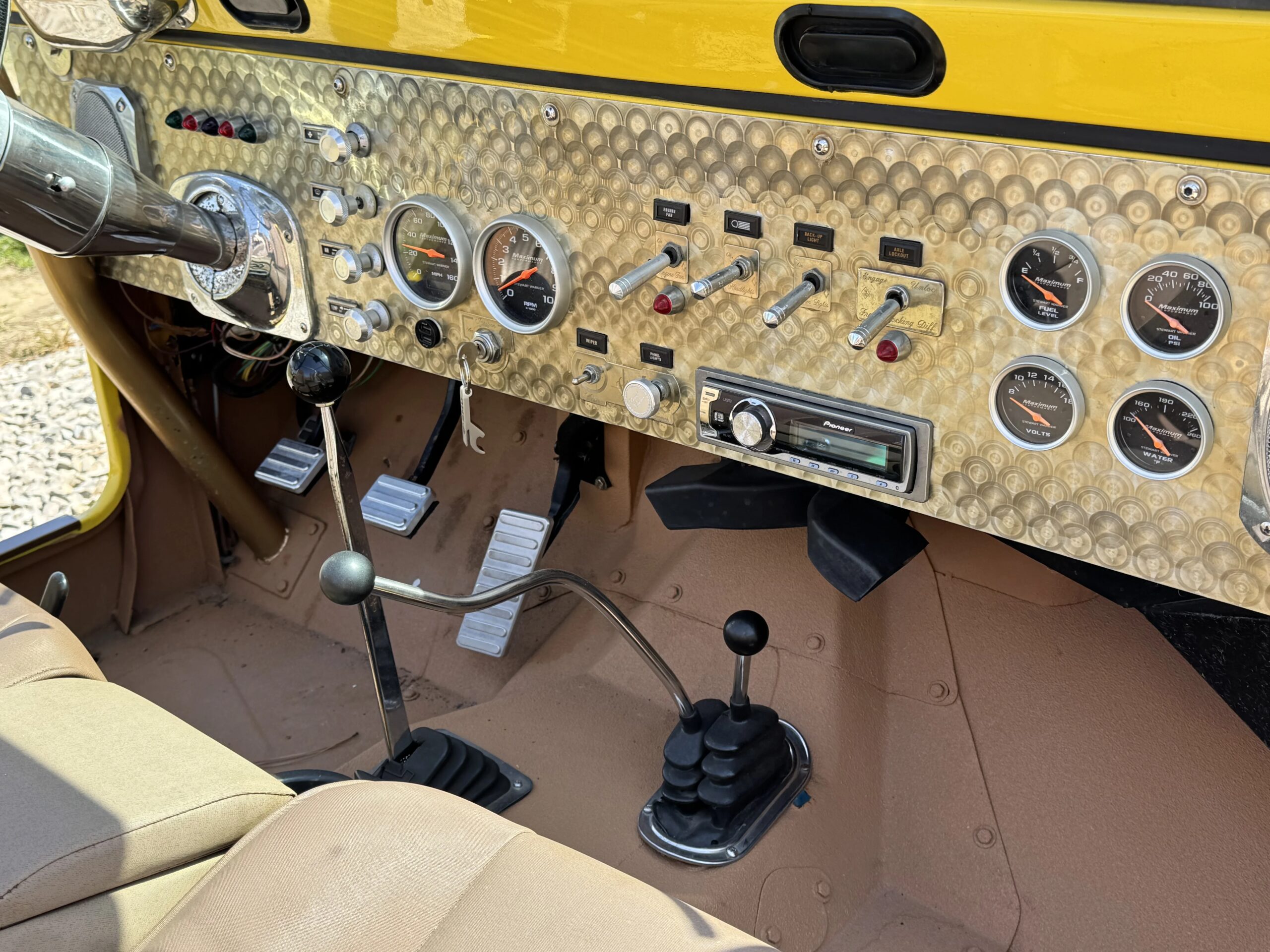 Jeep-Cj-6-1959-Tan-Tan-2