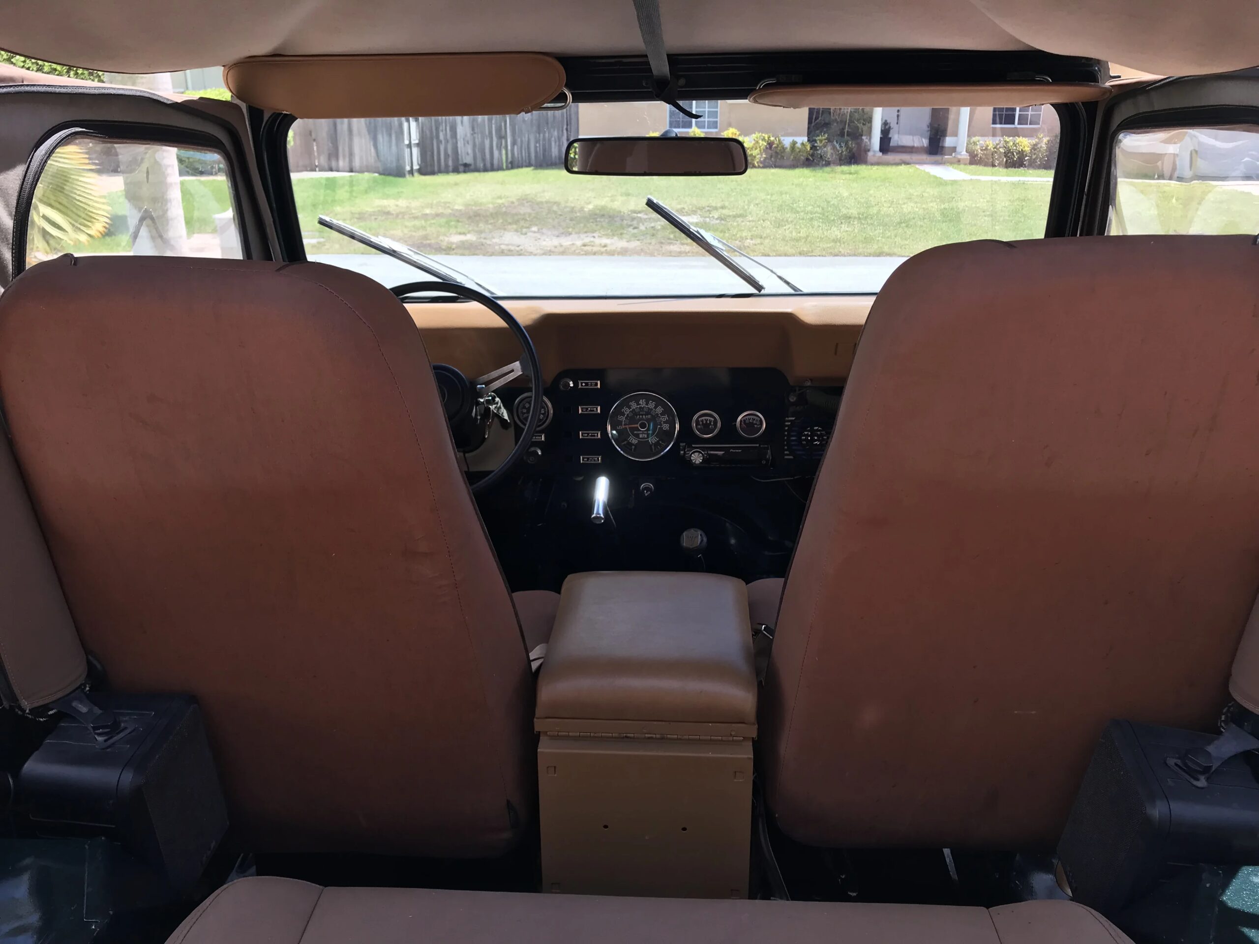 Jeep-Cj-7-1980-Green-Tan-3