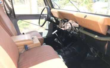 Jeep-Cj-7-1980-Green-Tan-4