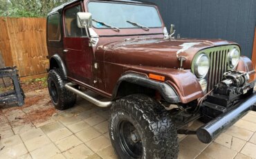 Jeep-Cj-7-1982-3