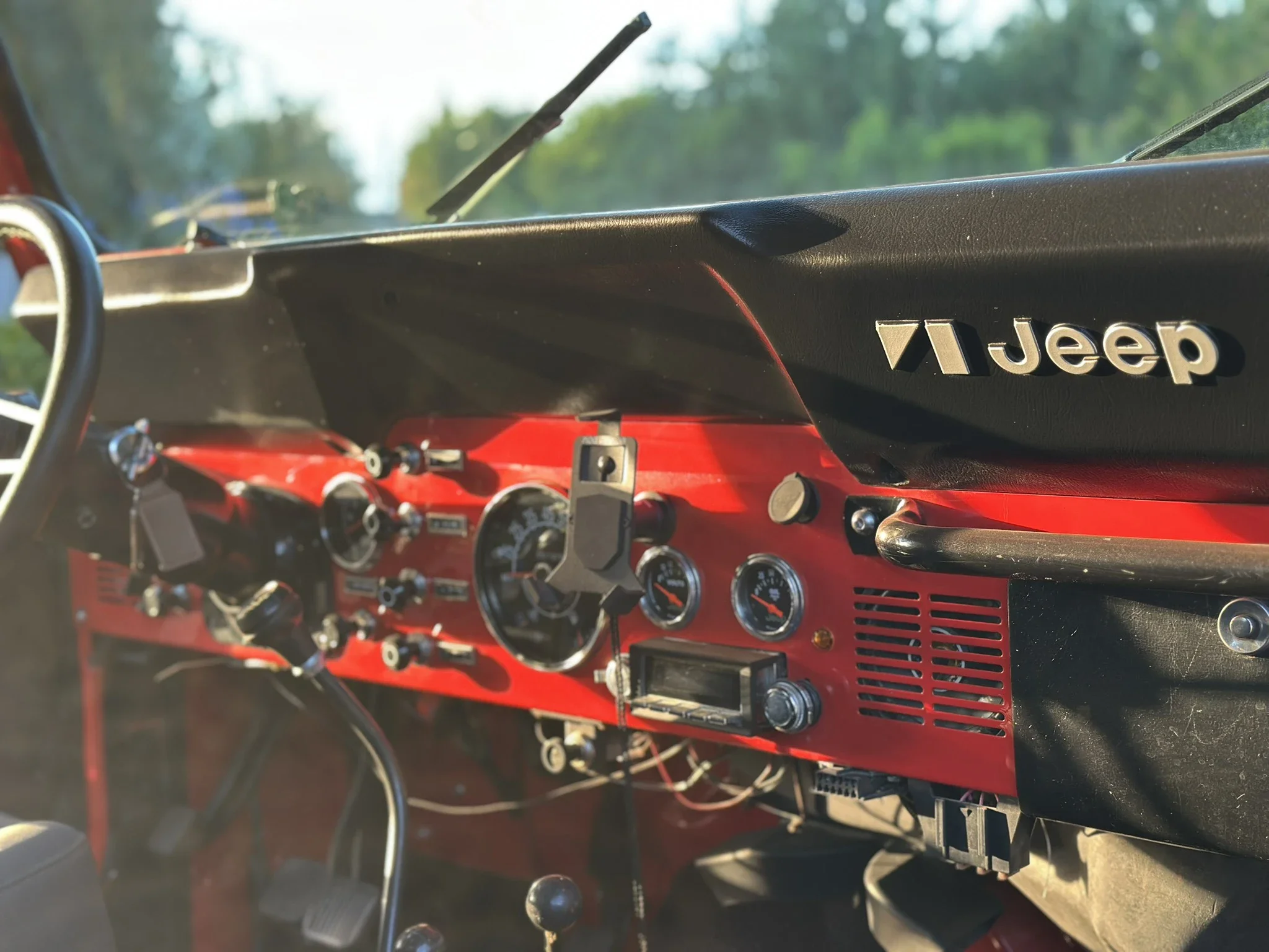 Jeep-Cj-7-1982-Red-Red-45