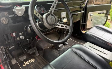 Jeep-Cj-7-1983-Red-Black-1