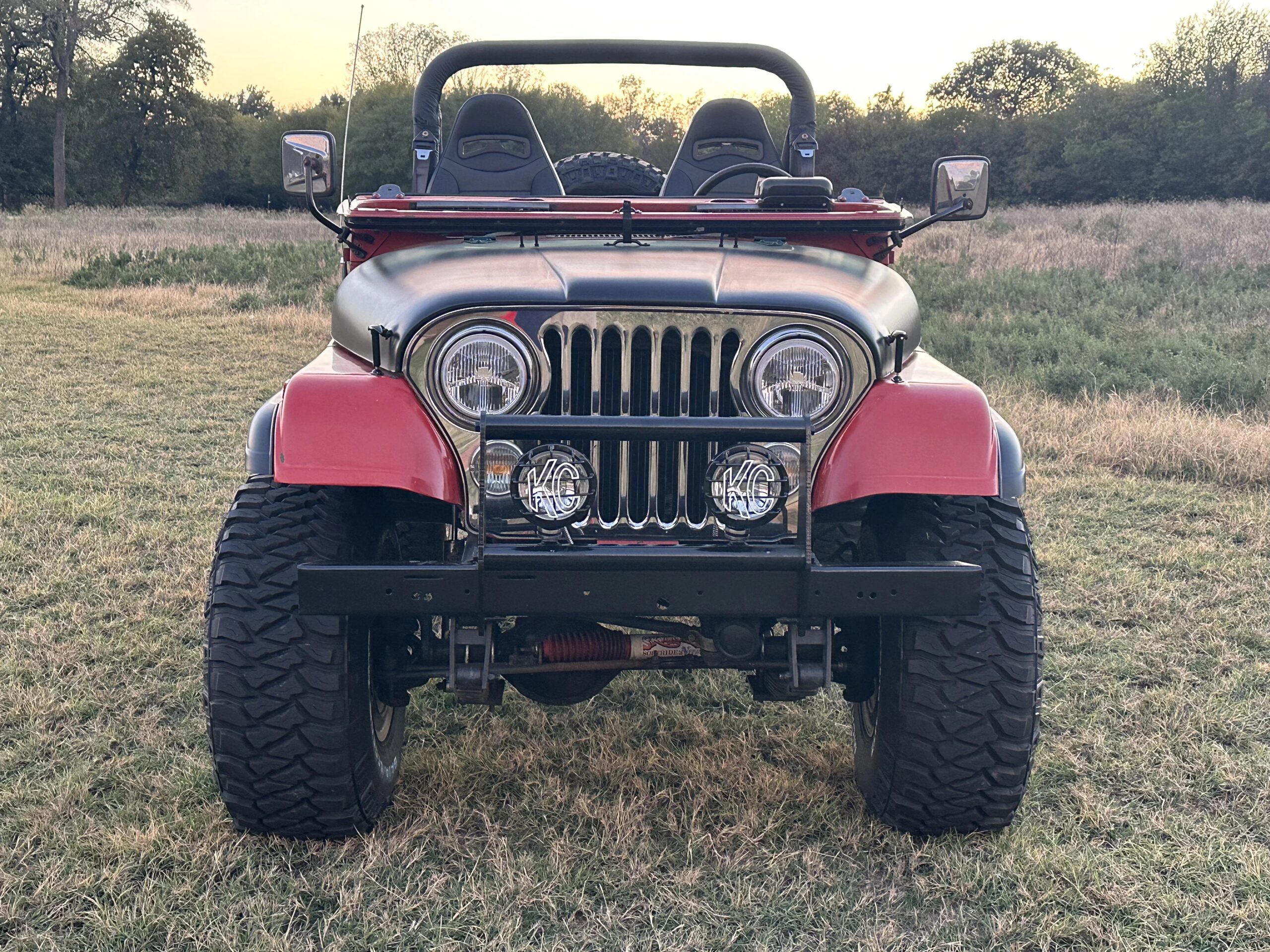 Jeep-Cj-7-1983-Red-Black-14