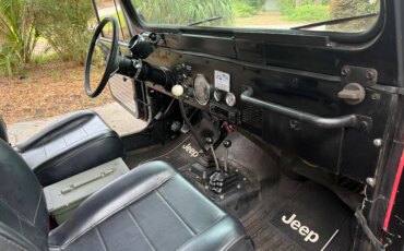 Jeep-Cj-7-1983-Red-Black-2