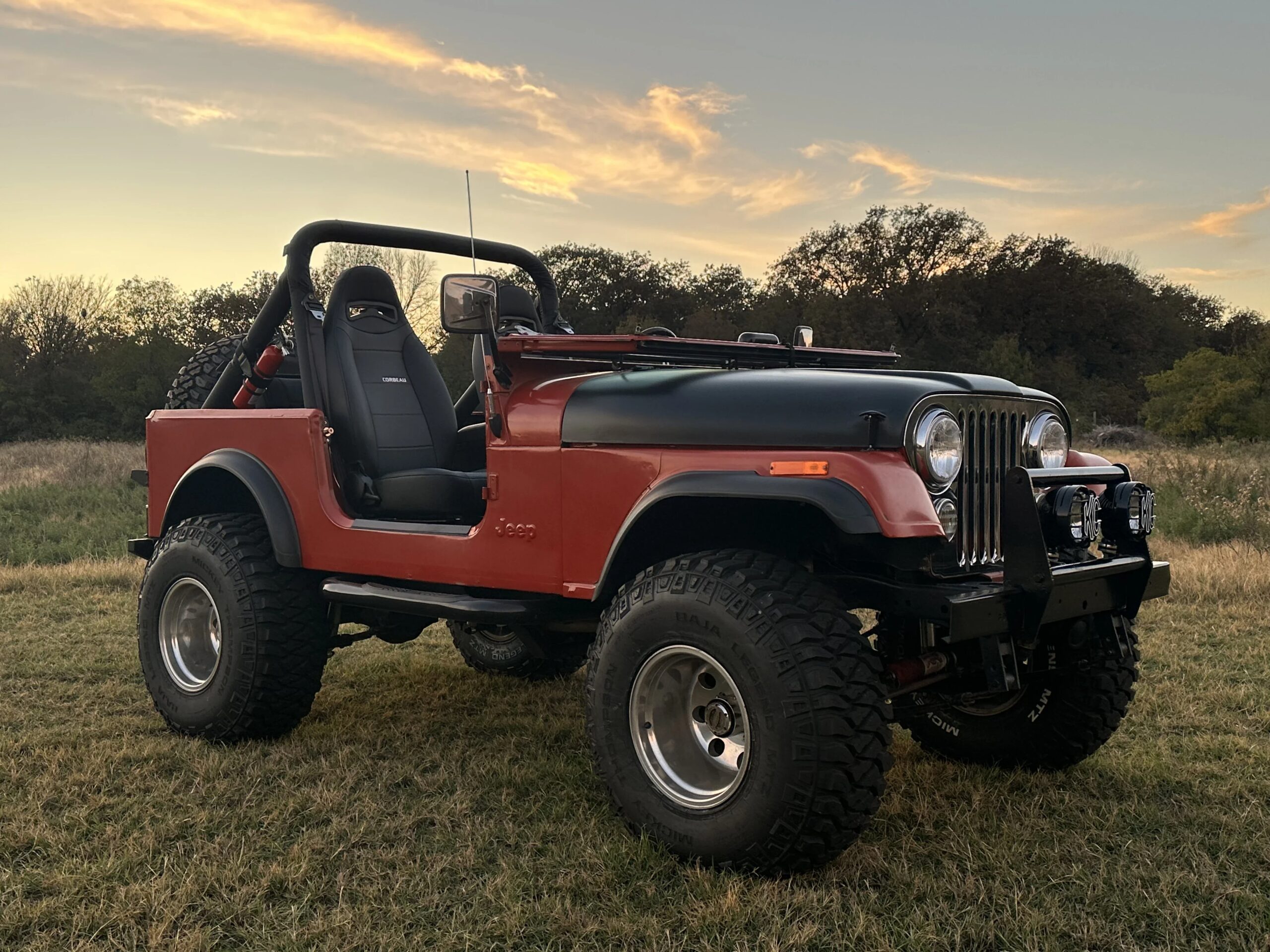 Jeep-Cj-7-1983-Red-Black-22