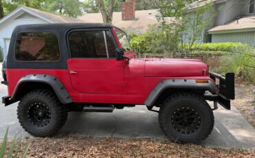 Jeep-Cj-7-1983-Red-Black-3