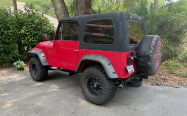 Jeep-Cj-7-1983-Red-Black-4