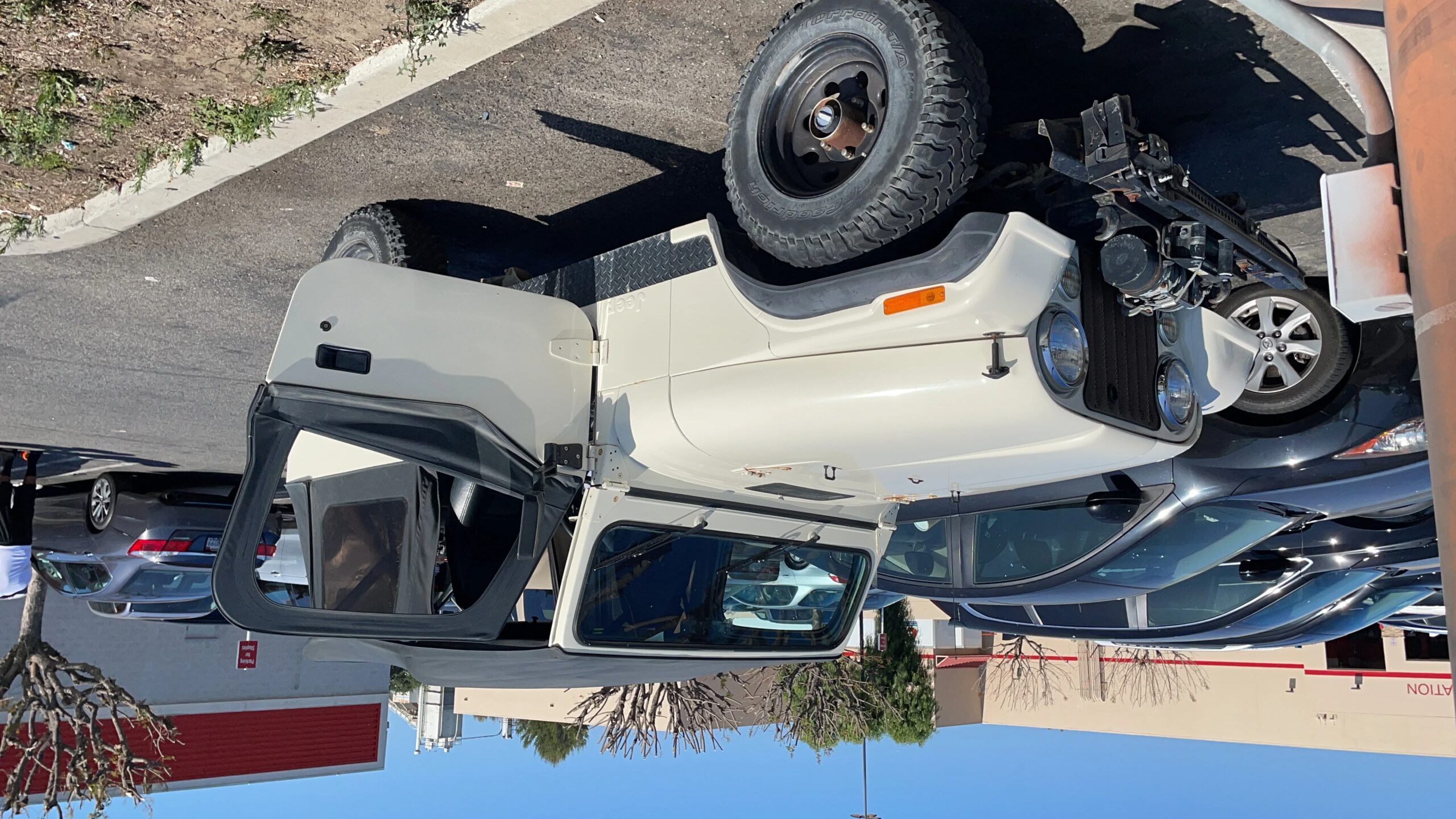 Jeep-Cj-7-1983-White-Black-2