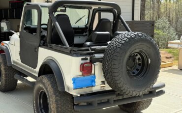 Jeep-Cj-7-1983-White-Black-4