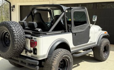Jeep-Cj-7-1983-White-Black-9
