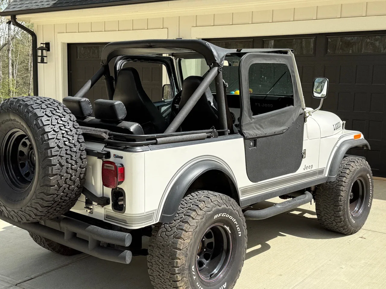 Jeep-Cj-7-1983-White-Black-9