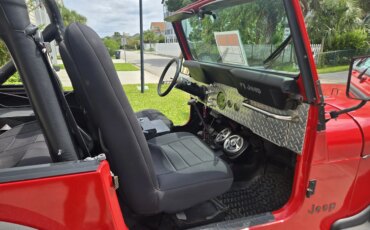 Jeep-Cj-7-1984-Red-Black-5