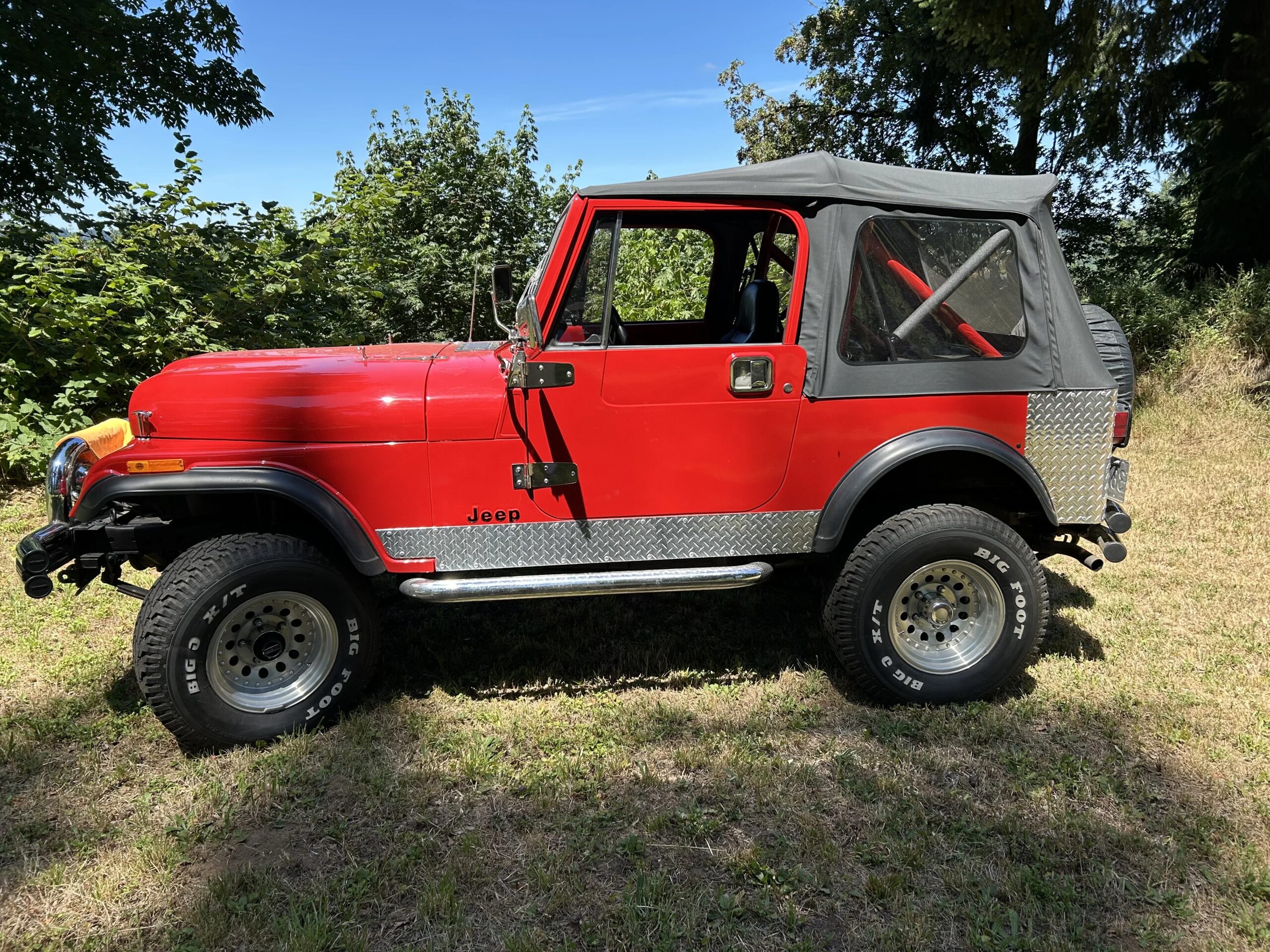 Jeep-Cj-7-1985-Red-Black-2