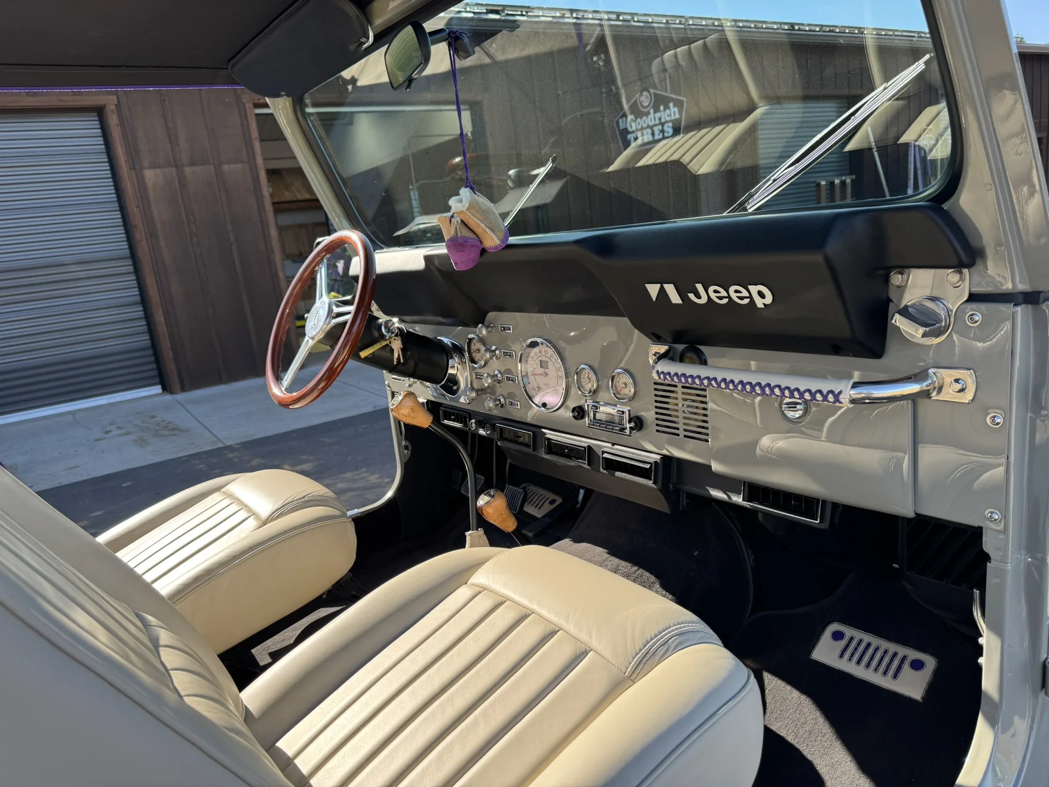 Jeep-Cj-7-1986-Off-White-13
