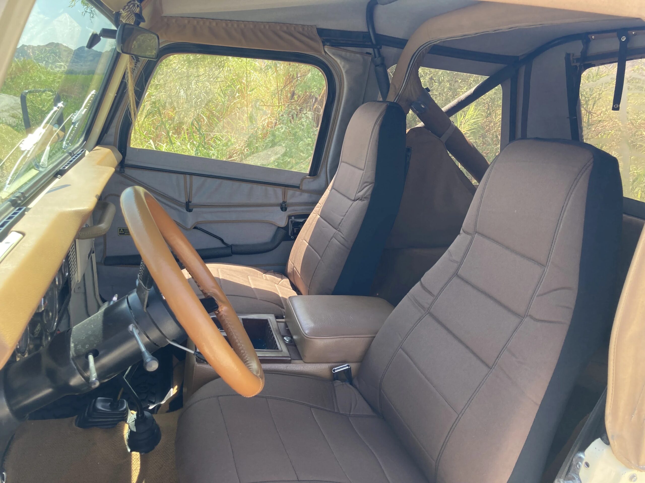 Jeep-Cj-7-1986-Tan-Tan-23
