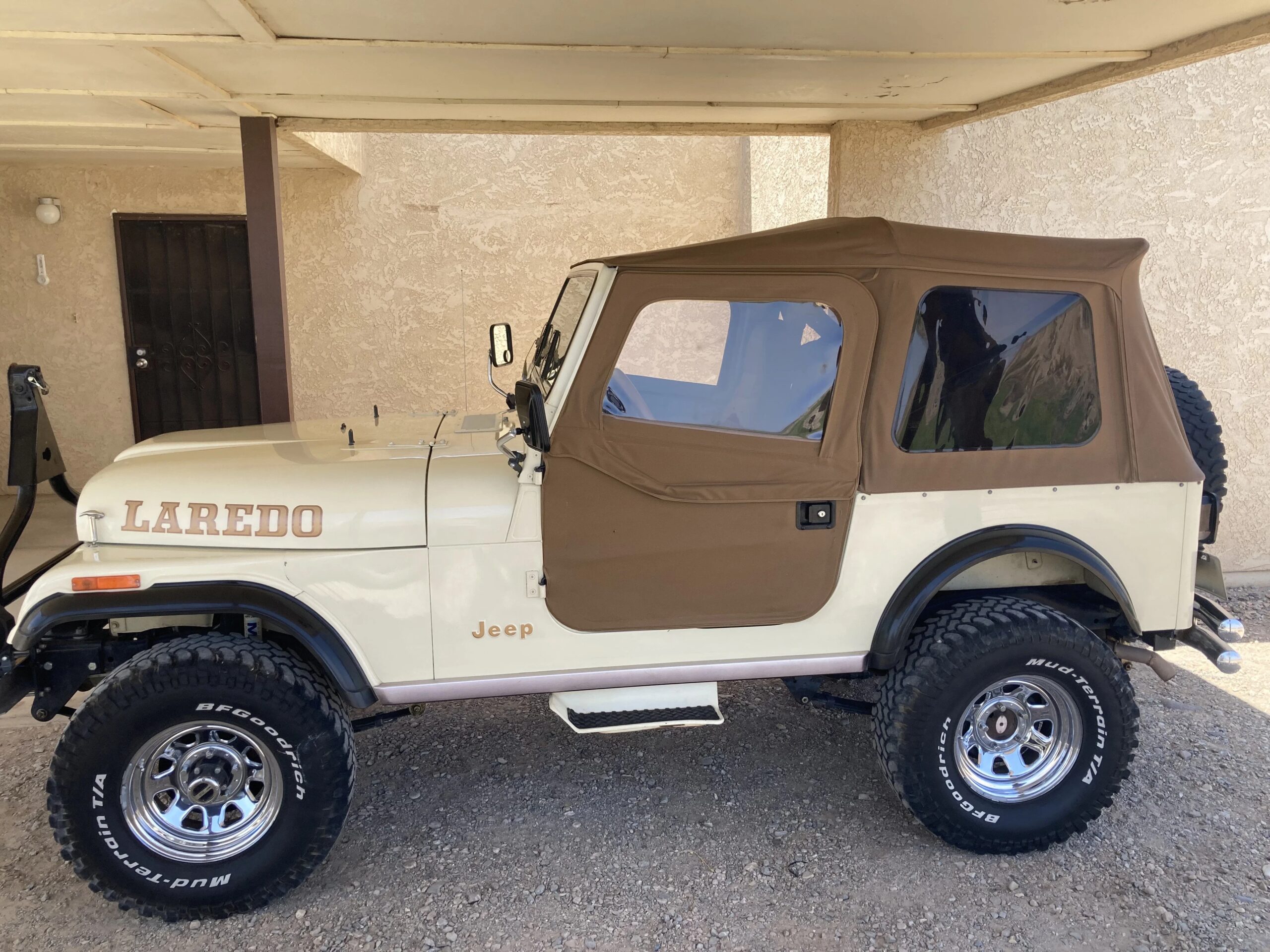 Jeep-Cj-7-1986-Tan-Tan