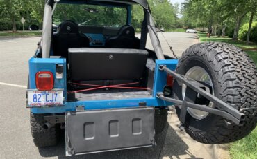 Jeep-Cj-7-renegade-1982-Blue-Blue-16