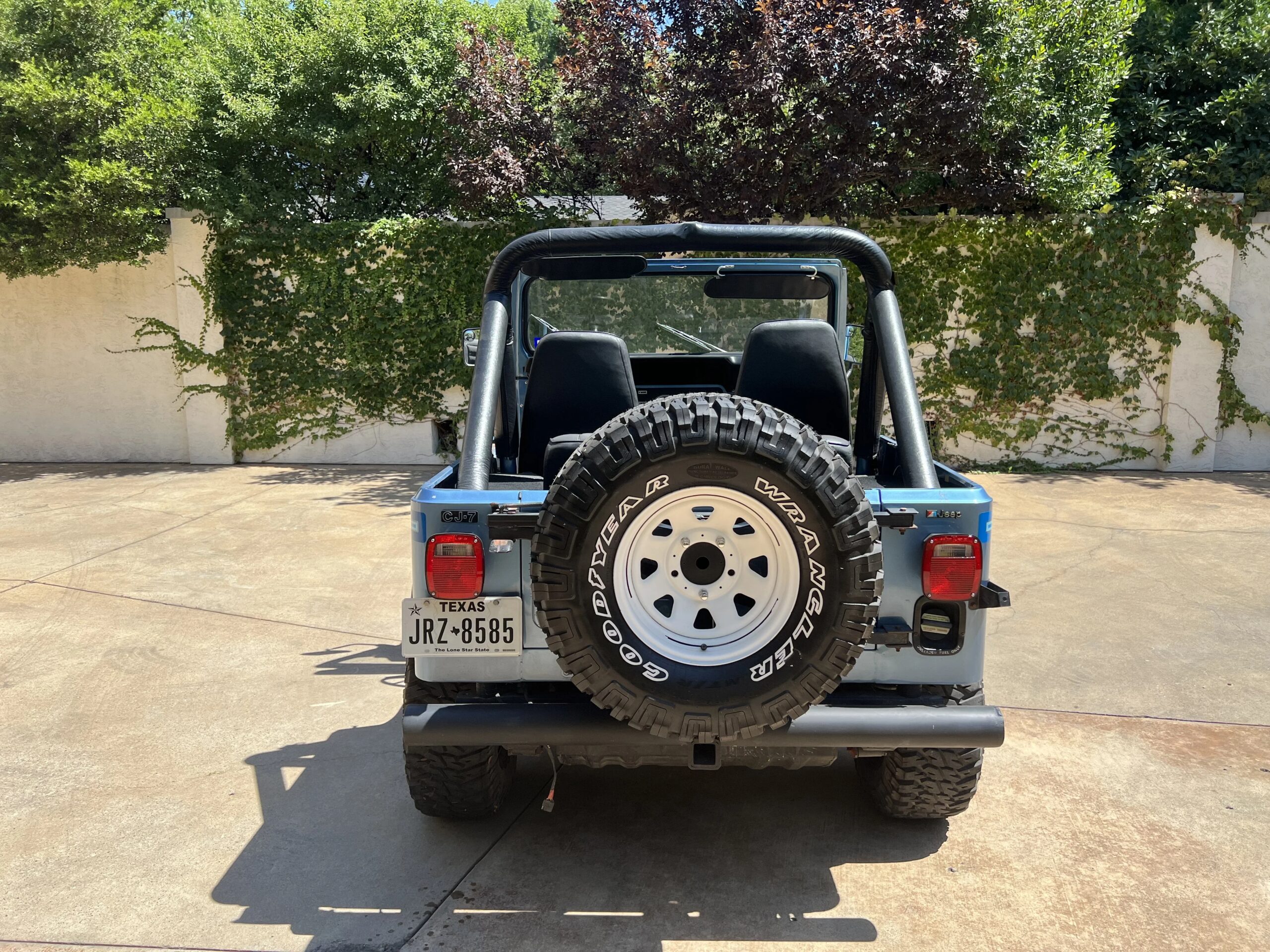 Jeep-Cj-7-renegade-1986-Blue-Black-3