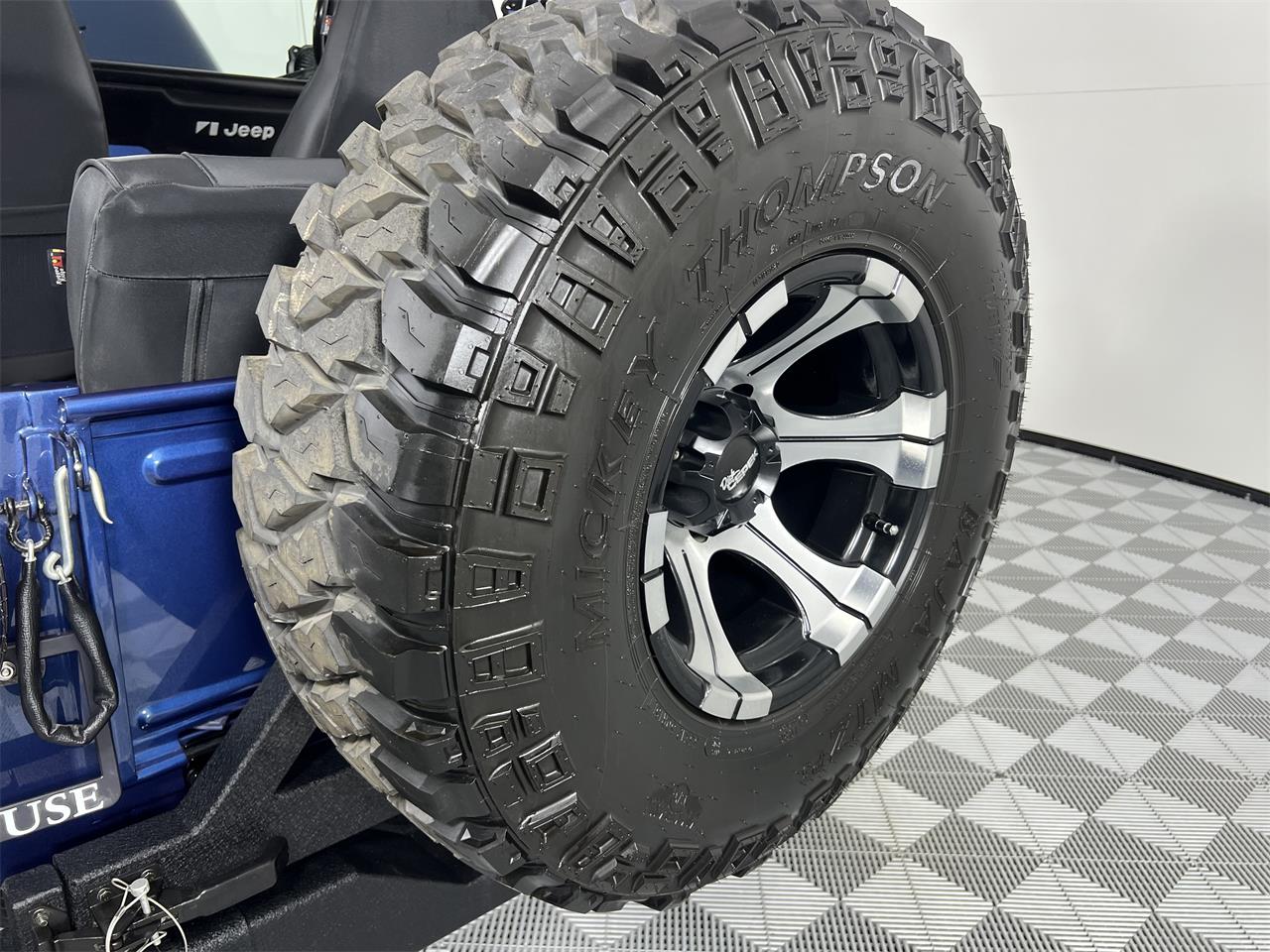 Jeep-Cj5-1981-Blue-Black-32