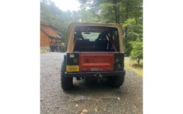 Jeep-Cj7-1976-OrangeBlack-Black-3
