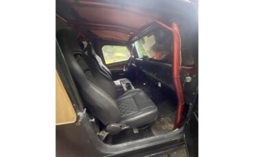Jeep-Cj7-1976-OrangeBlack-Black-4