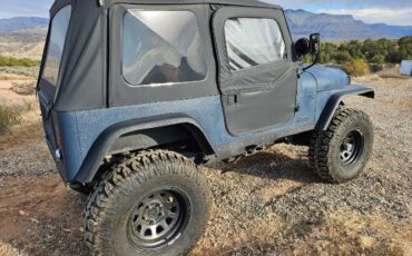 Jeep-Cj7-1983-Blue-12