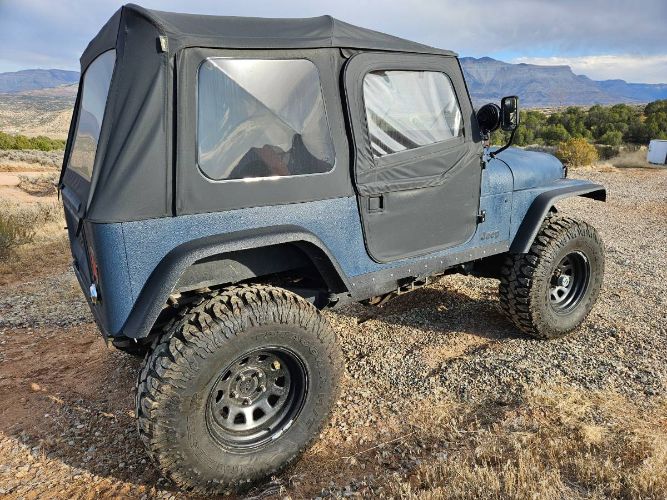 Jeep-Cj7-1983-Blue-12