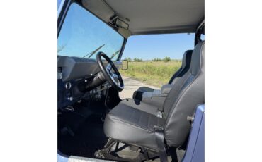 Jeep-Cj8-scrambler-1985-Blue-Black-12