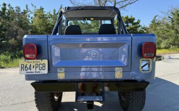 Jeep-Cj8-scrambler-1985-Blue-Black