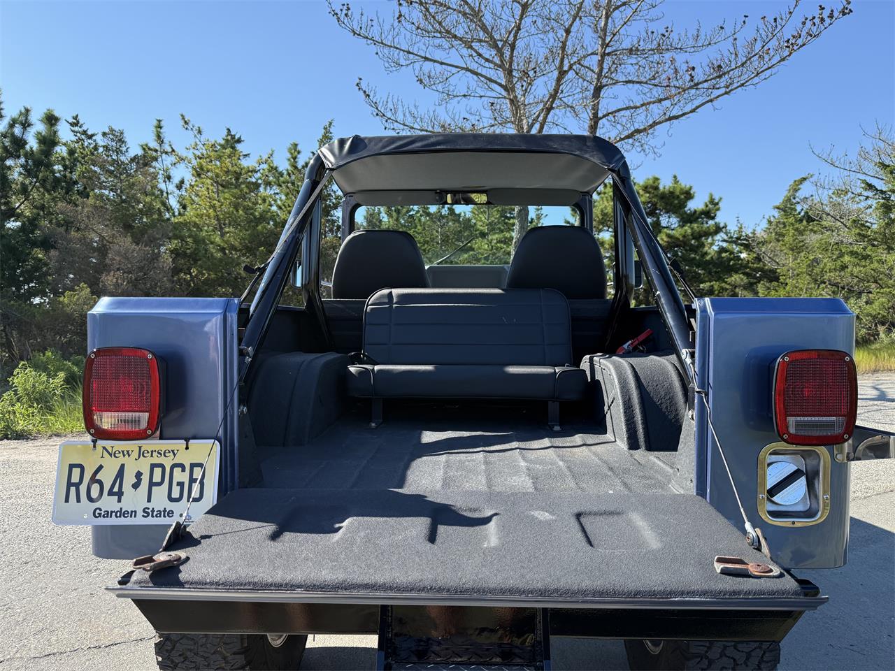Jeep-Cj8-scrambler-1985-Blue-Black-6